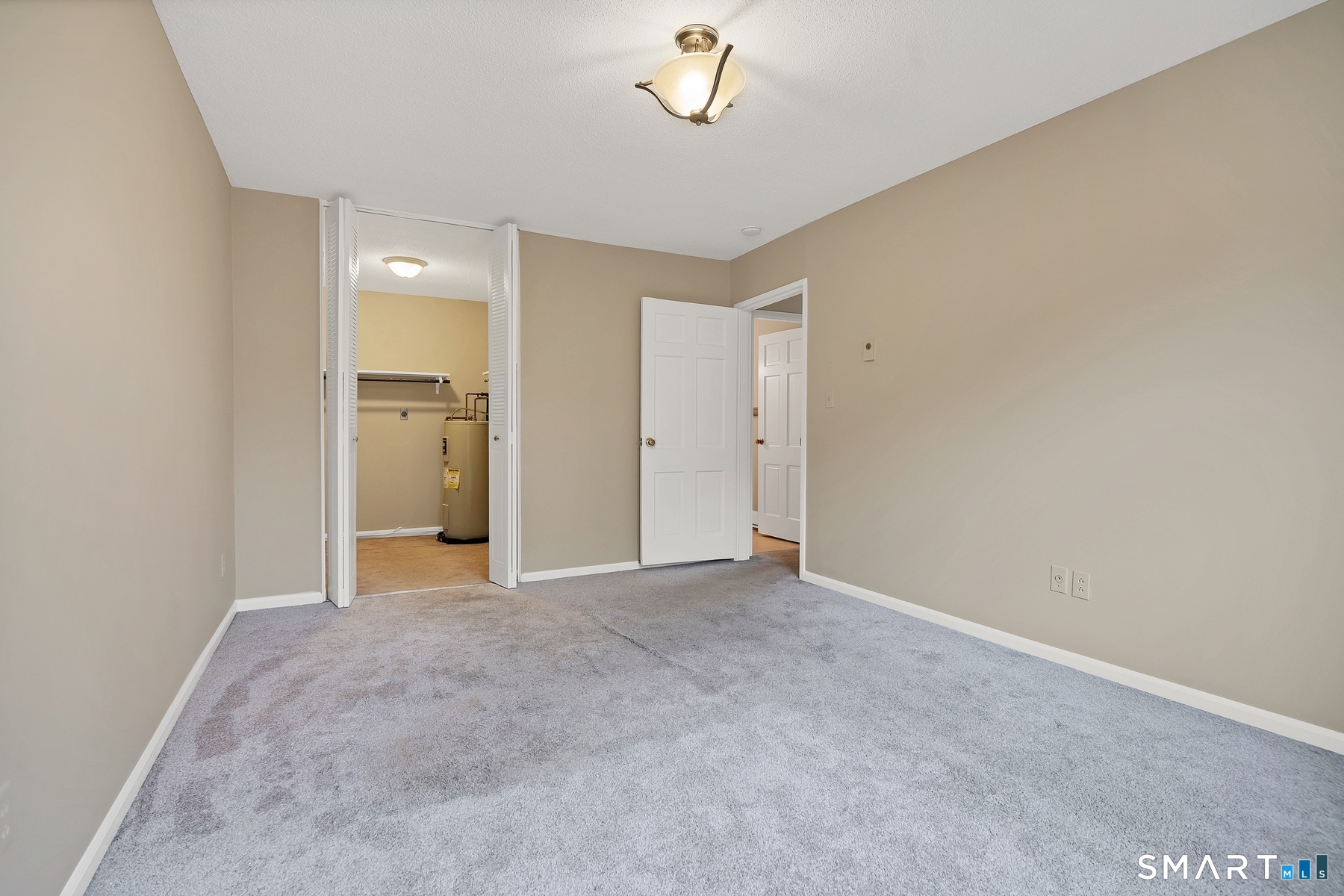 111 Niles Hill Road New London CT 06357