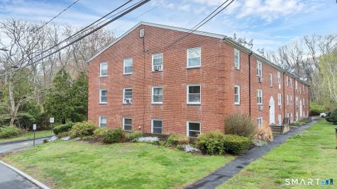 111 Niles Hill Road New London CT 06357