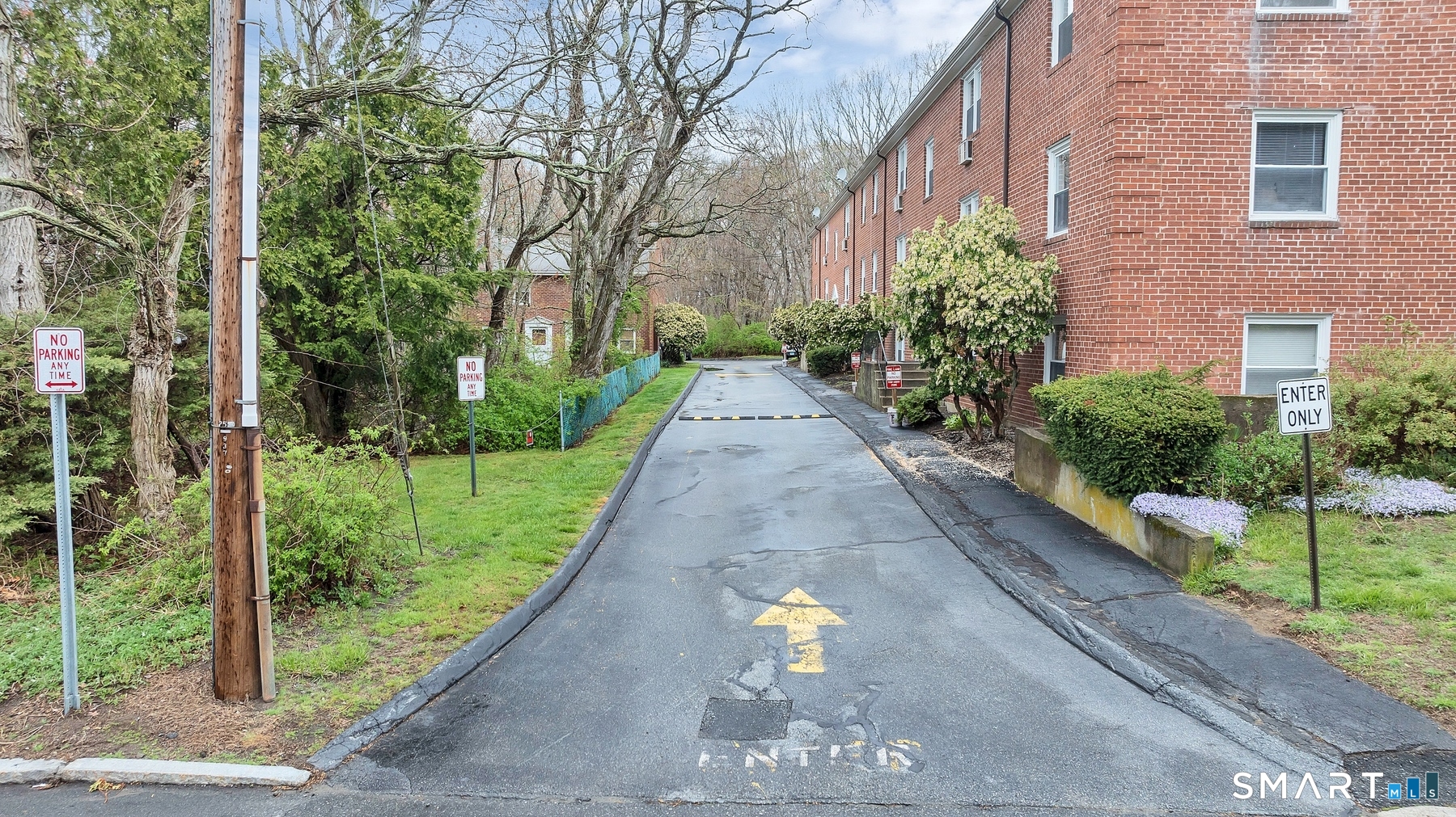 111 Niles Hill Road New London CT 06357