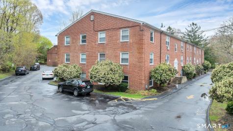 111 Niles Hill Road New London CT 06357