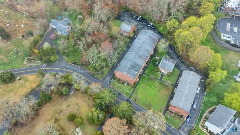 111 Niles Hill Road New London CT 06357