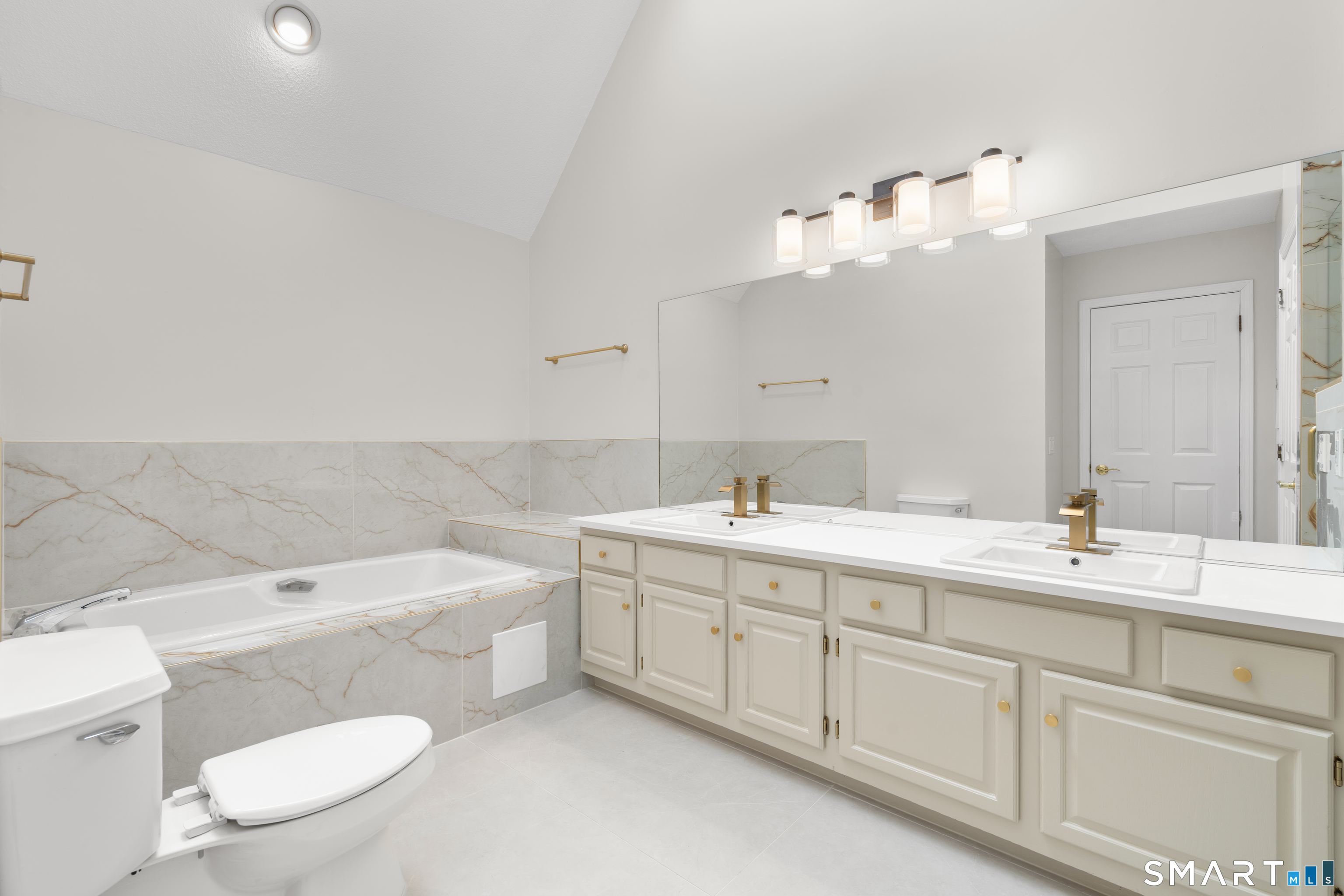 68 Wilton Crest Wilton CT 06897