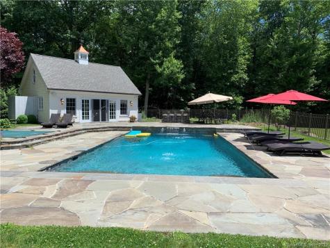 582 Shrub Oak Lane Fairfield CT 06824