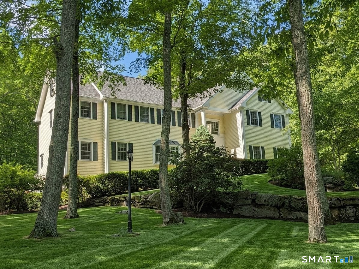 12 Carriage Hill Road Woodbridge CT 06525