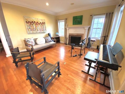 12 Carriage Hill Road Woodbridge CT 06525