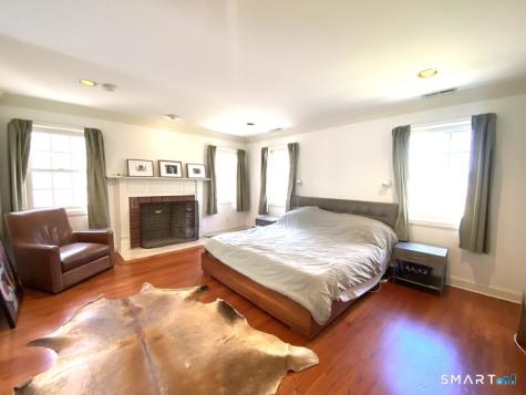 12 Carriage Hill Road Woodbridge CT 06525