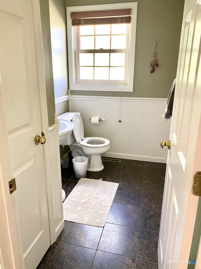 12 Carriage Hill Road Woodbridge CT 06525
