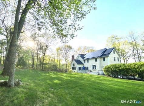 12 Carriage Hill Road Woodbridge CT 06525