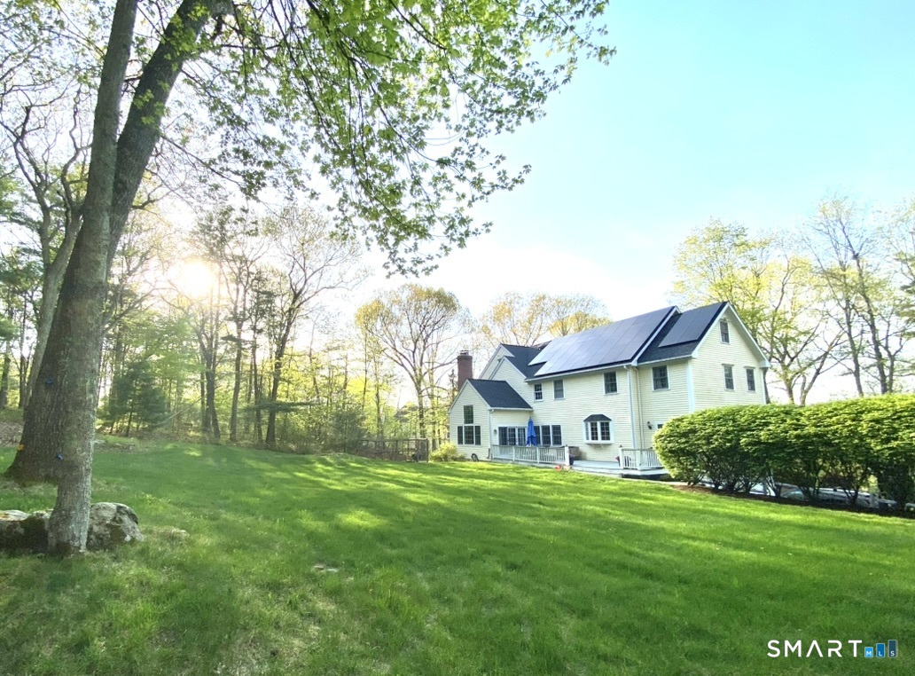 12 Carriage Hill Road Woodbridge CT 06525