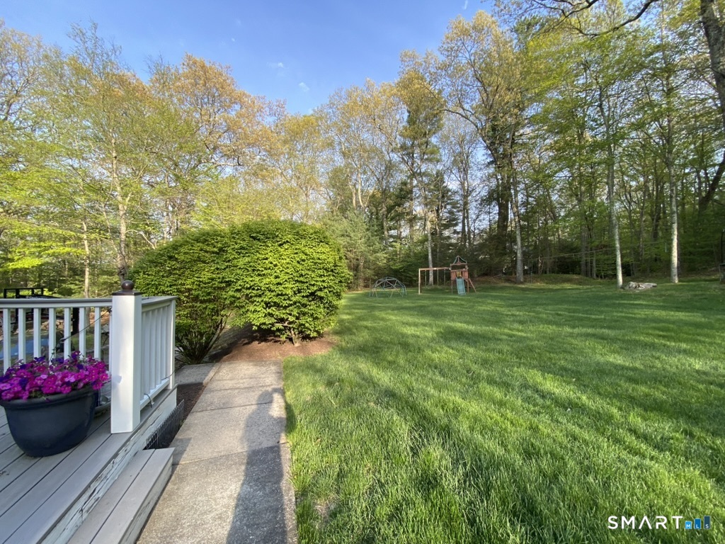 12 Carriage Hill Road Woodbridge CT 06525
