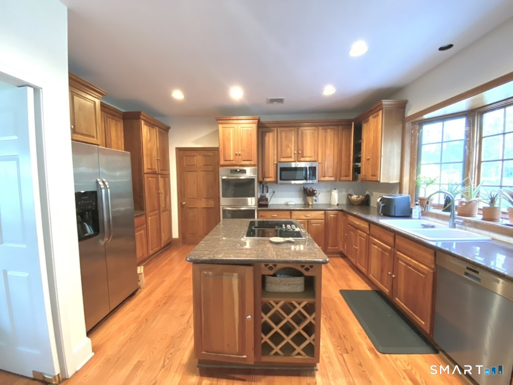 12 Carriage Hill Road Woodbridge CT 06525