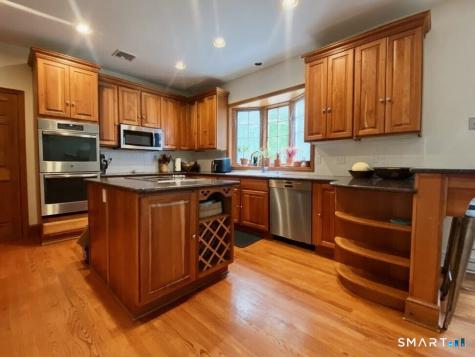 12 Carriage Hill Road Woodbridge CT 06525