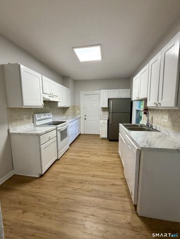 208 Main Street Farmington CT 06085
