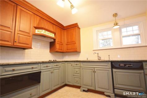 86 Main Street Newtown CT 06470