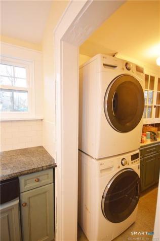 86 Main Street Newtown CT 06470