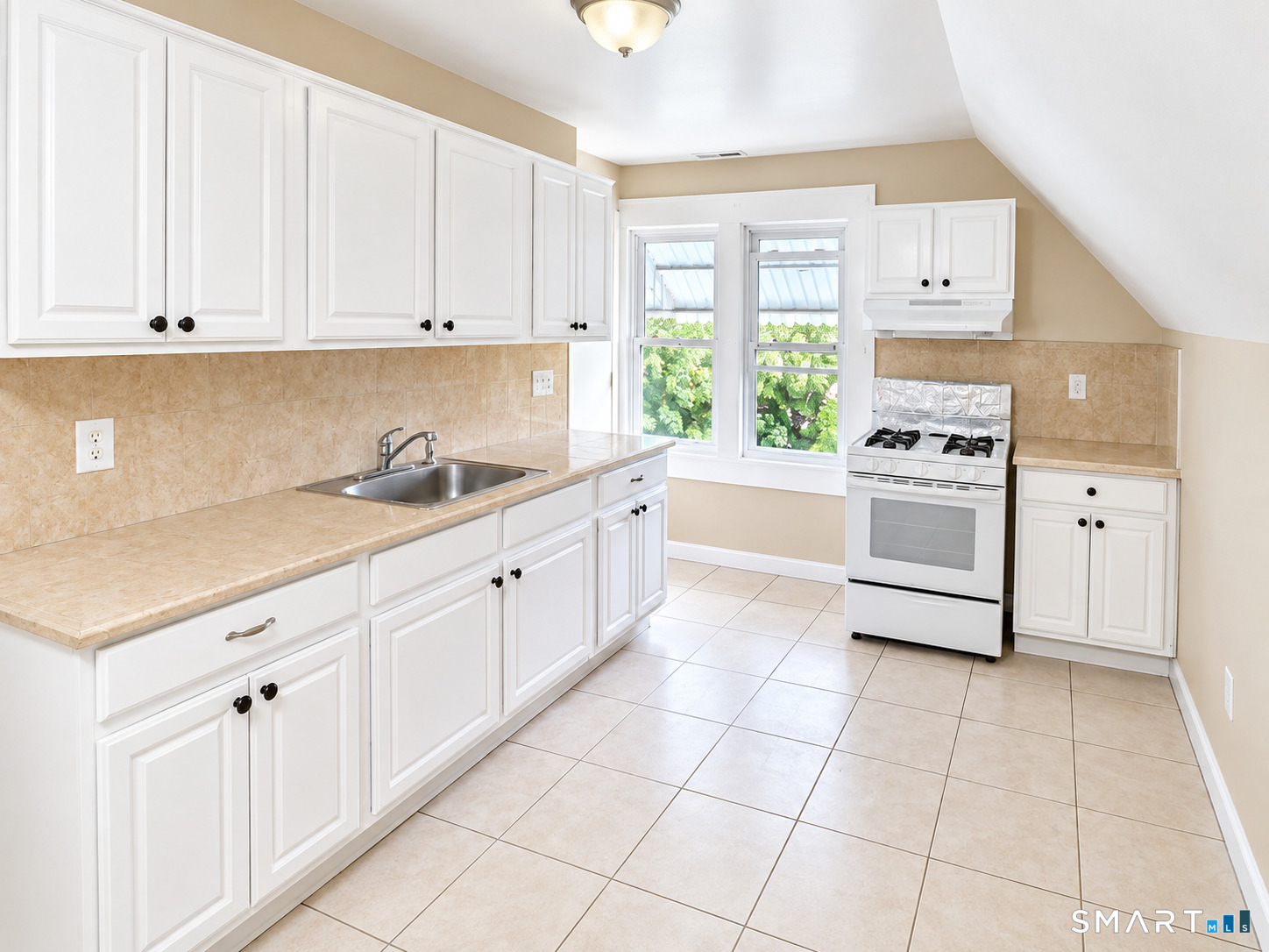 55 Bronx Avenue Bridgeport CT 06606