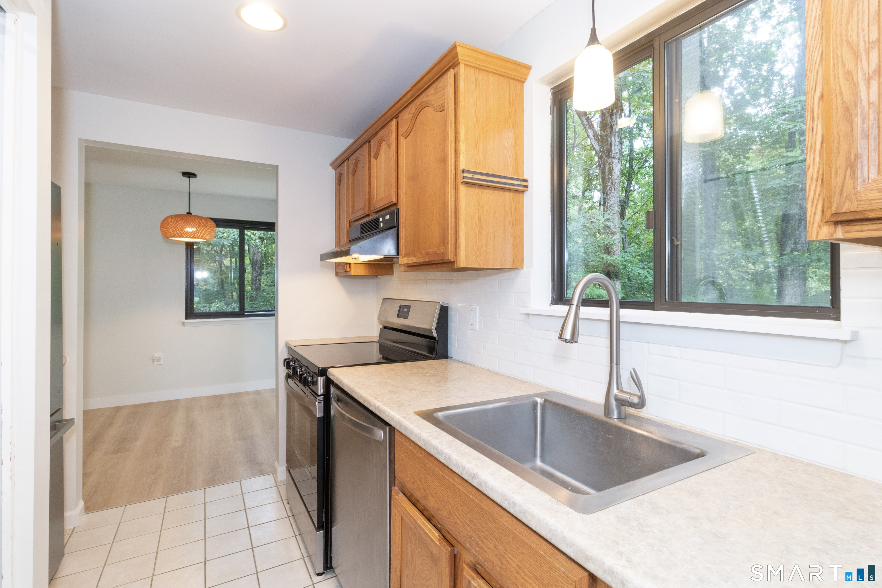 50 Quidnet Court Guilford CT 06437