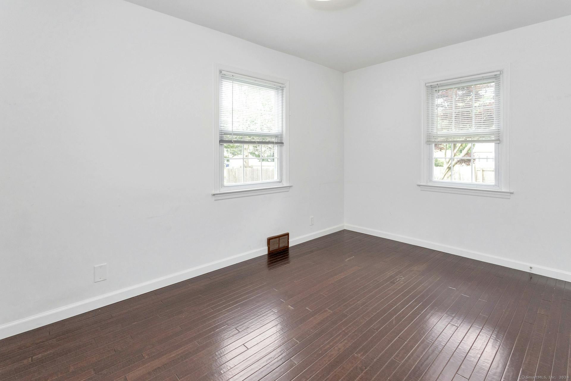 124 Minturn Place Bridgeport CT 06606