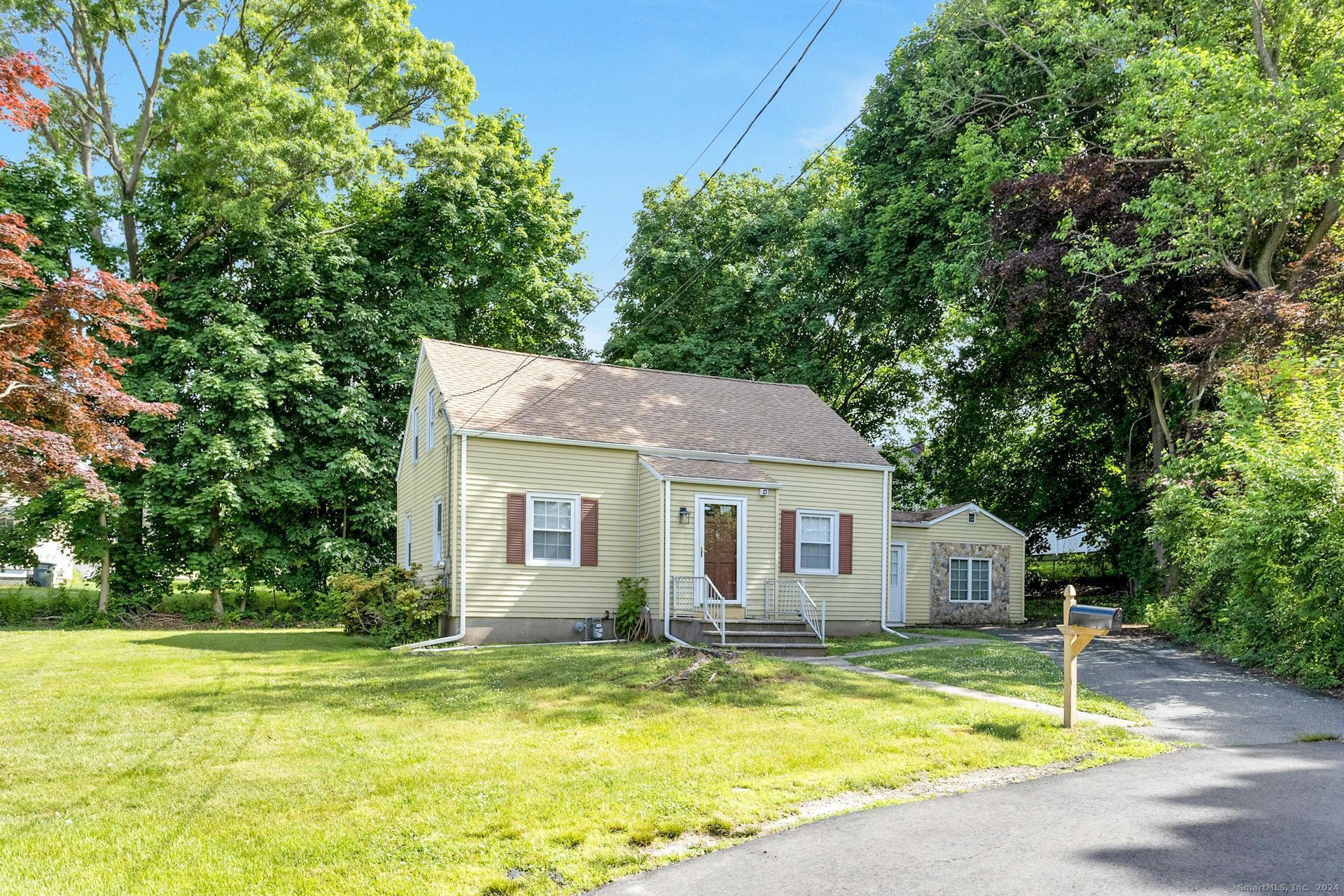 124 Minturn Place Bridgeport CT 06606