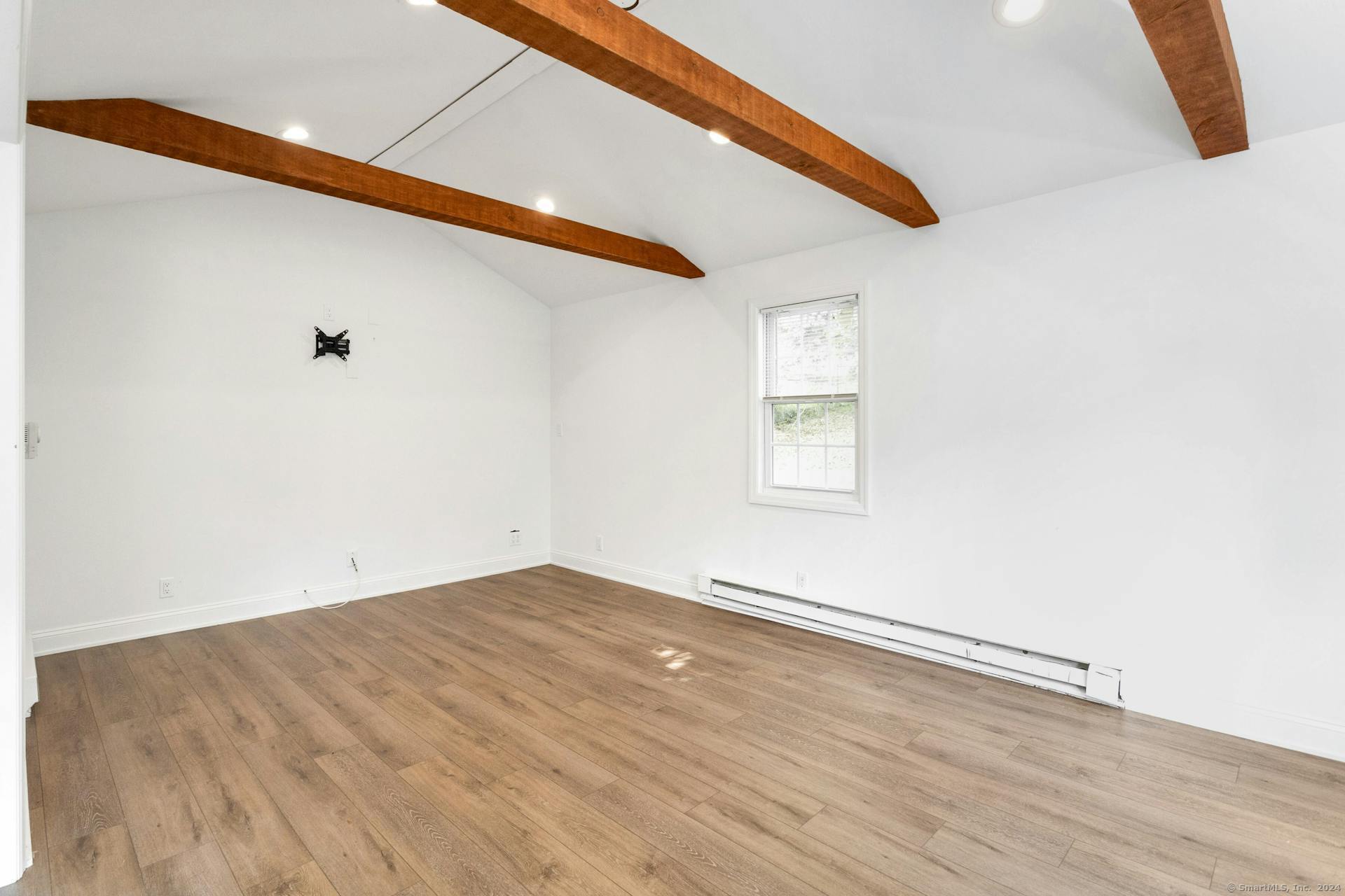 124 Minturn Place Bridgeport CT 06606