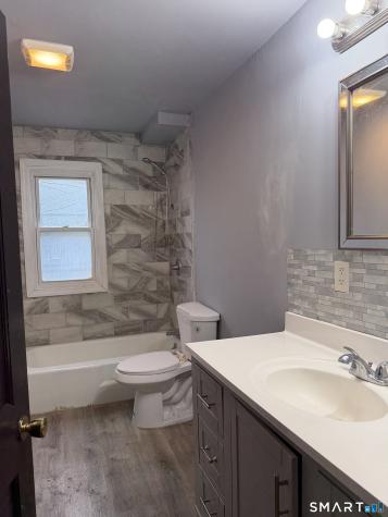 16 Saint Lawrence Street Manchester CT 06040