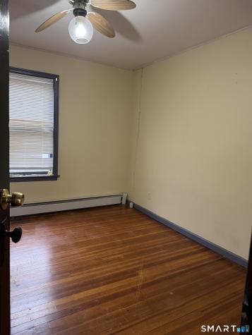 16 Saint Lawrence Street Manchester CT 06040