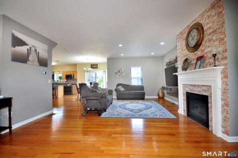81 Windermere Village R Road Ellington CT 06029