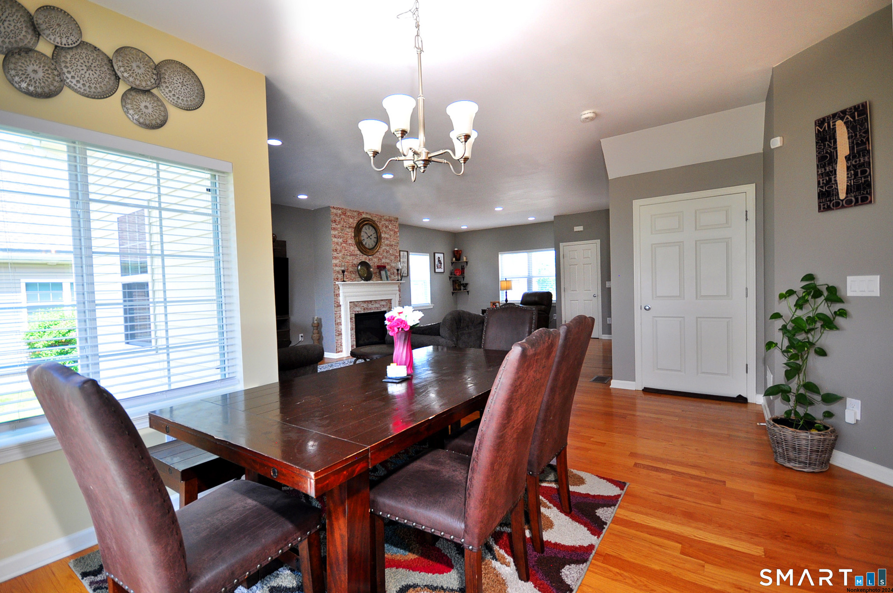 81 Windermere Village R Road Ellington CT 06029