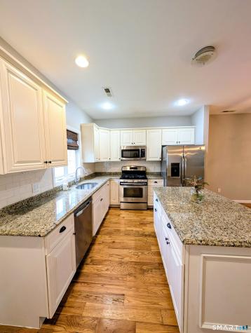 15 Old Oak Drive Brookfield CT 06804