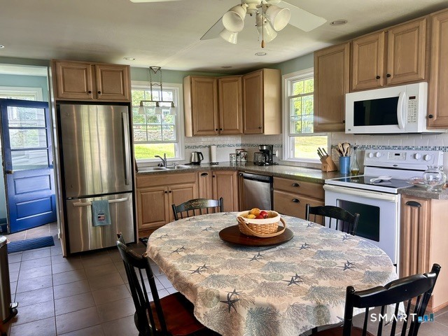 82 Menunketesuck Road Westbrook CT 06498