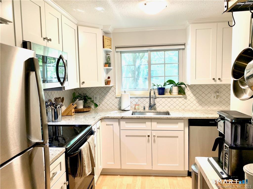 183 Loomis Drive West Hartford CT 06107
