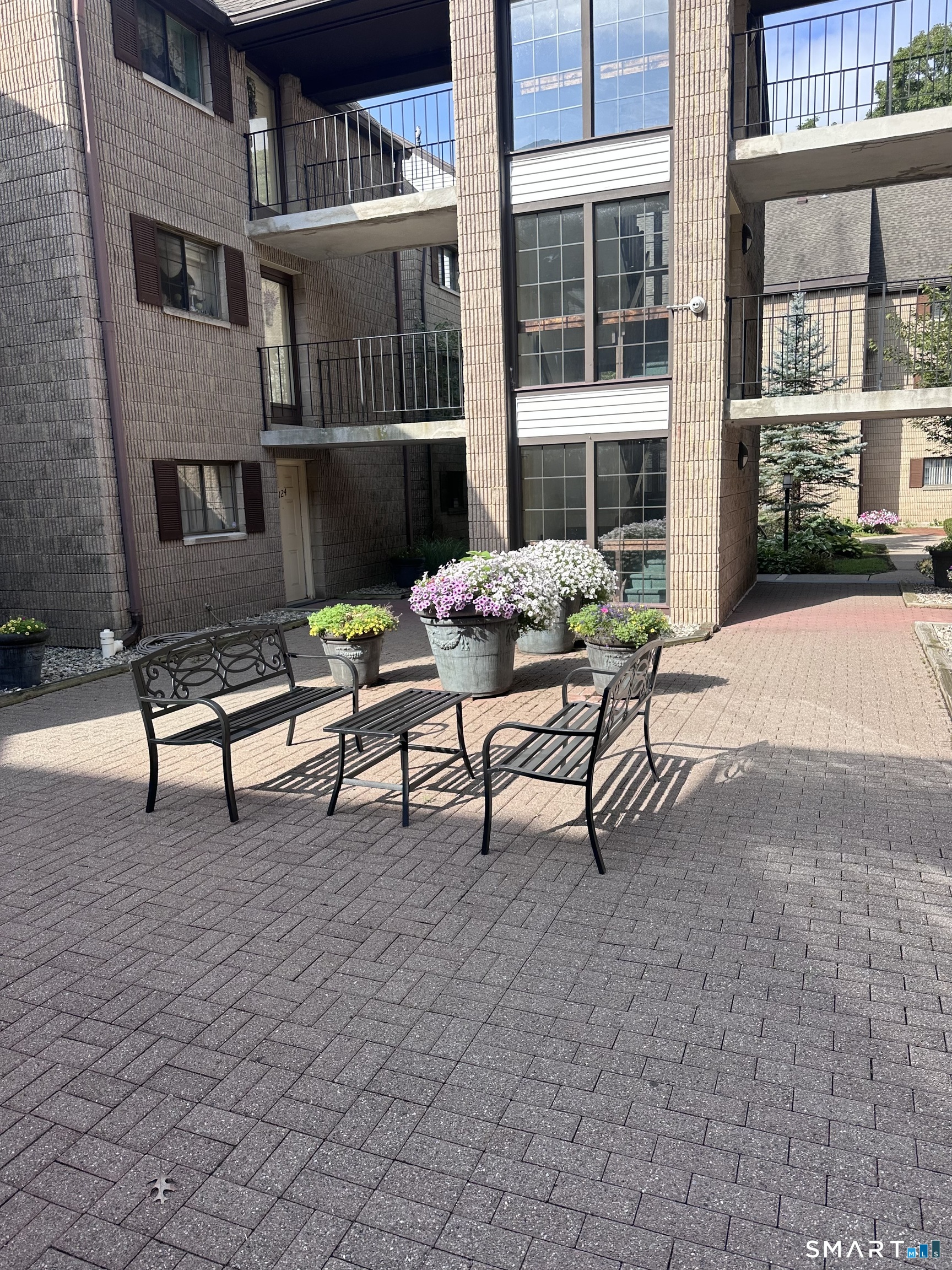 183 Loomis Drive West Hartford CT 06107