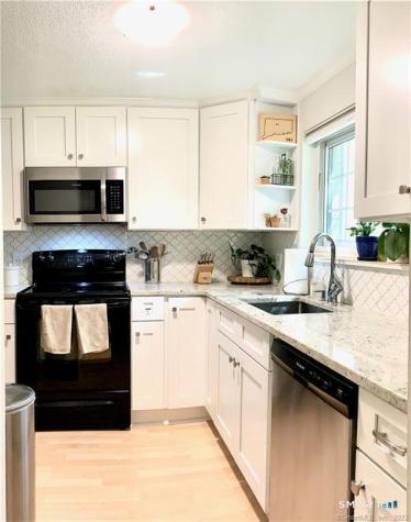 183 Loomis Drive West Hartford CT 06107