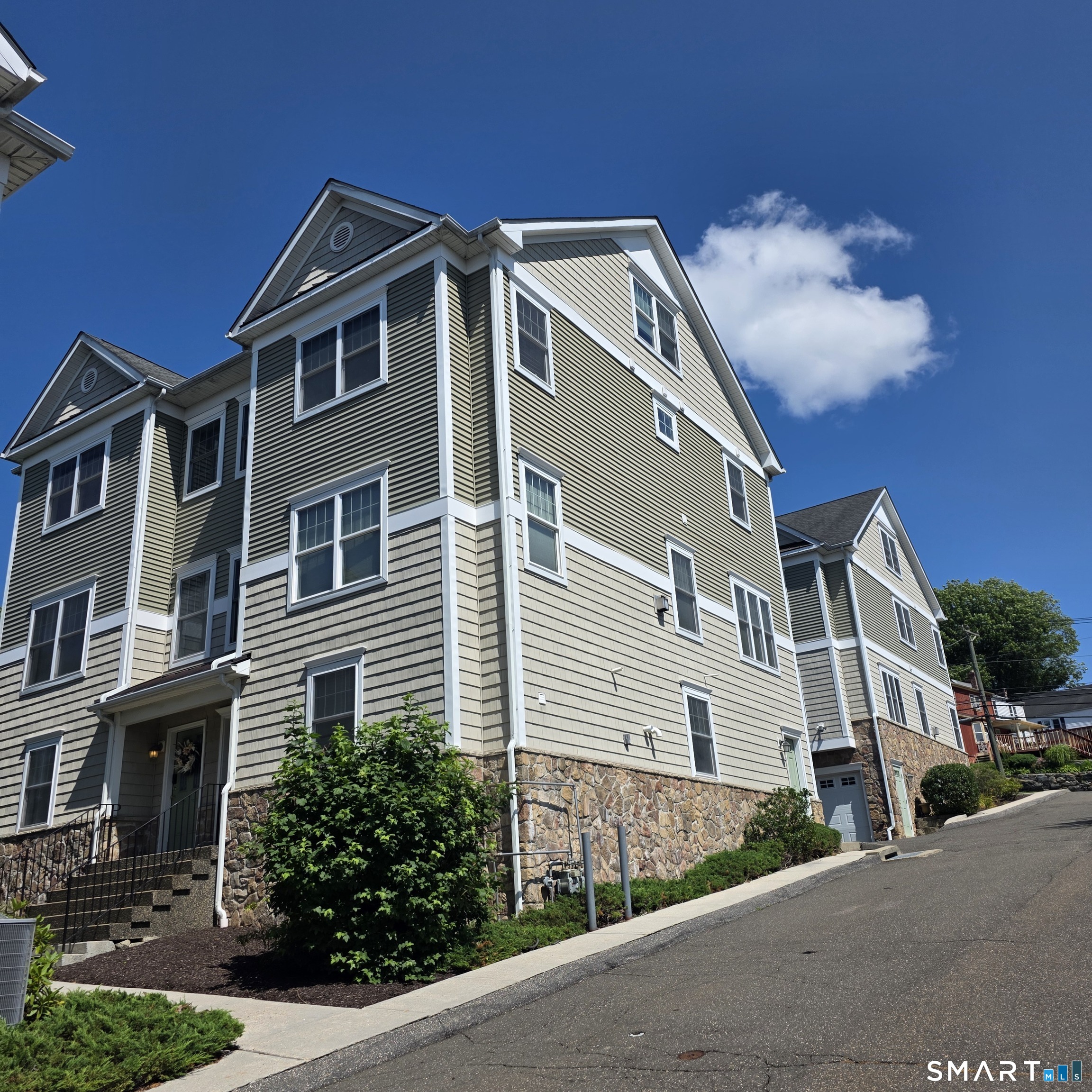 109 Park Avenue Danbury CT 06810