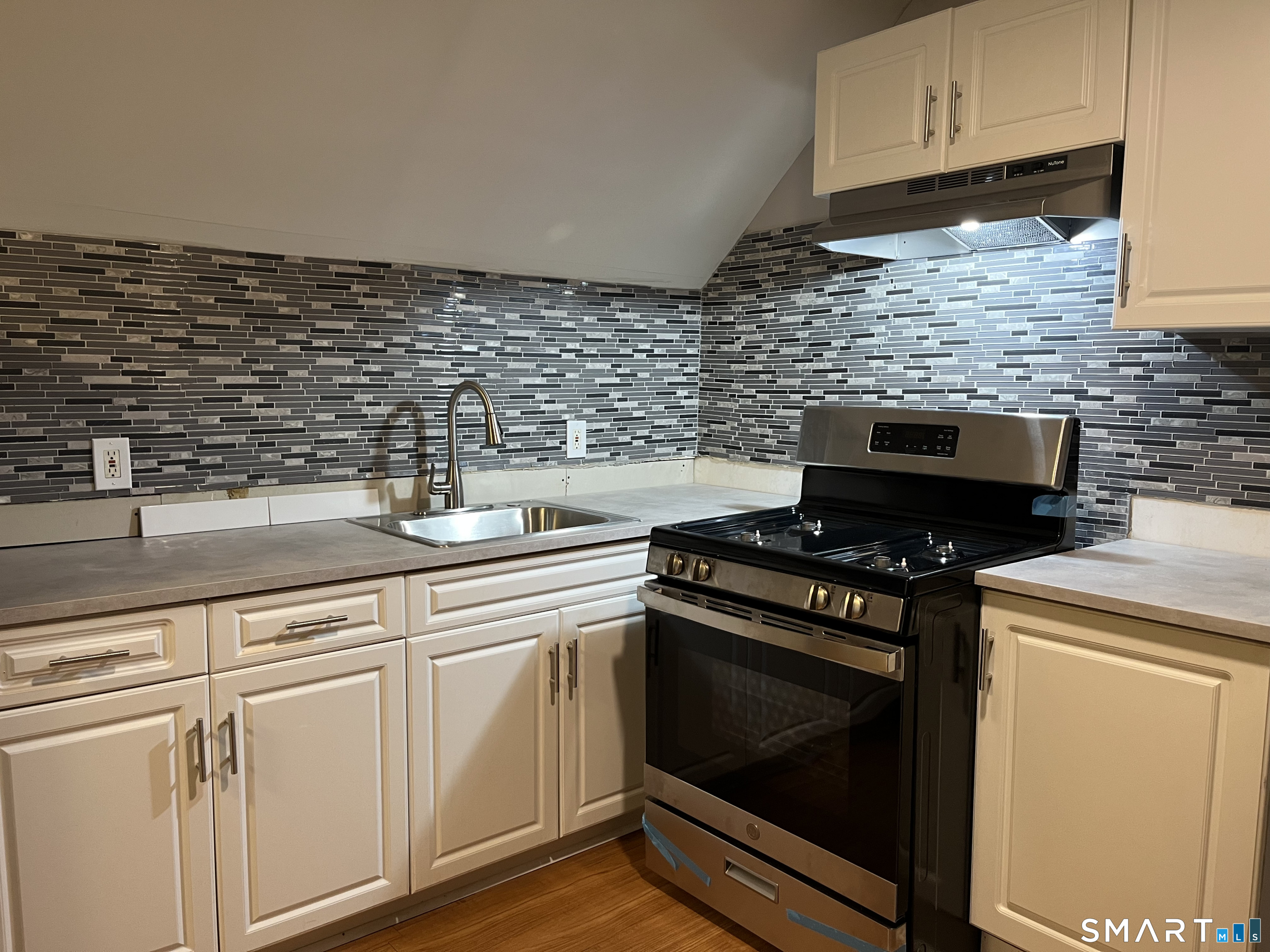 105 First Street Hamden CT 06514