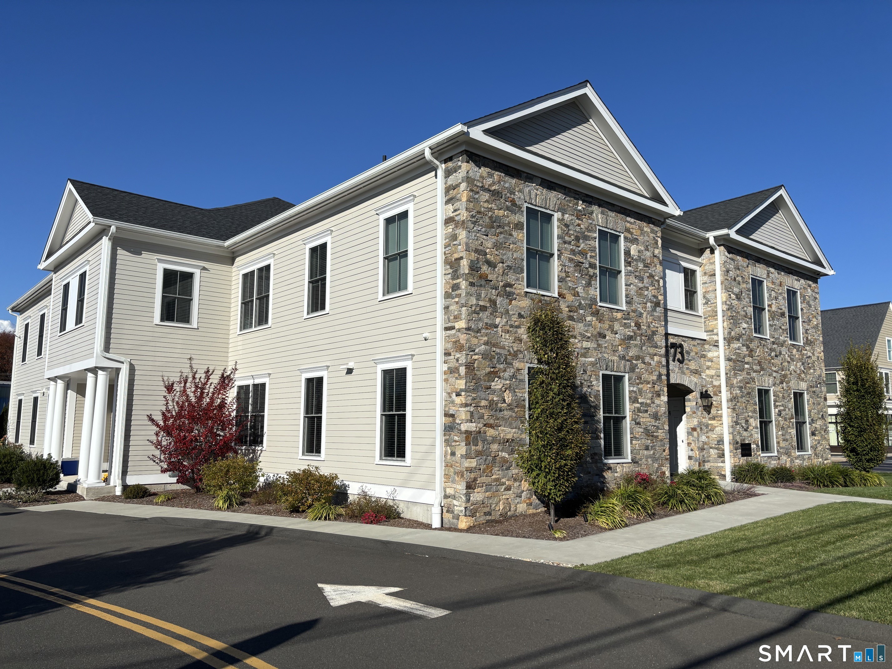 Clinton CT, 73 W Main Street, Unit 2