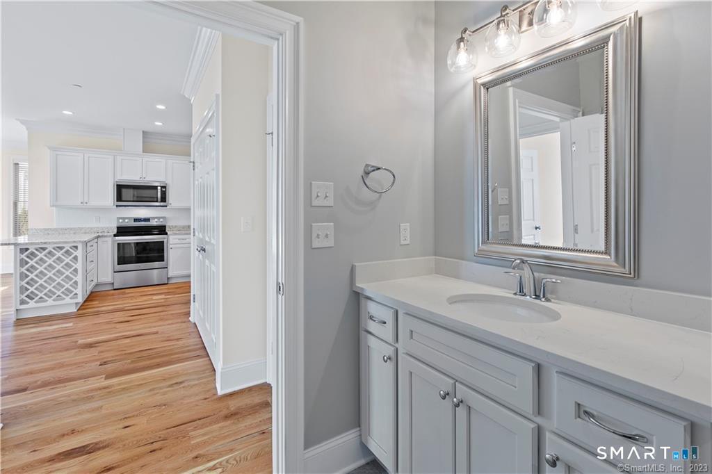 73 W Main Street Clinton CT 06413