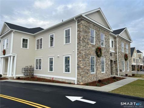 73 W Main Street Clinton CT 06413