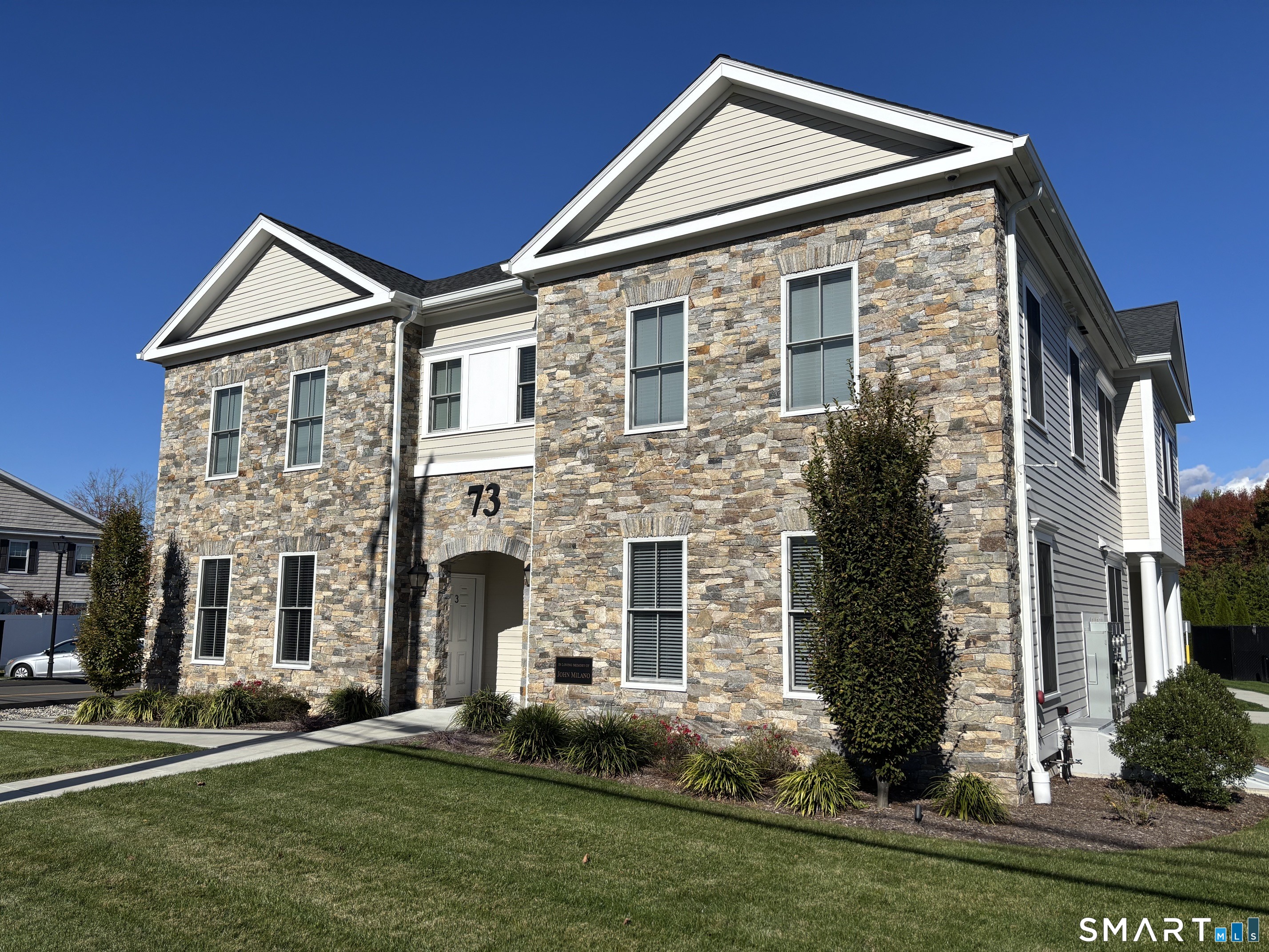 73 W Main Street Clinton CT 06413
