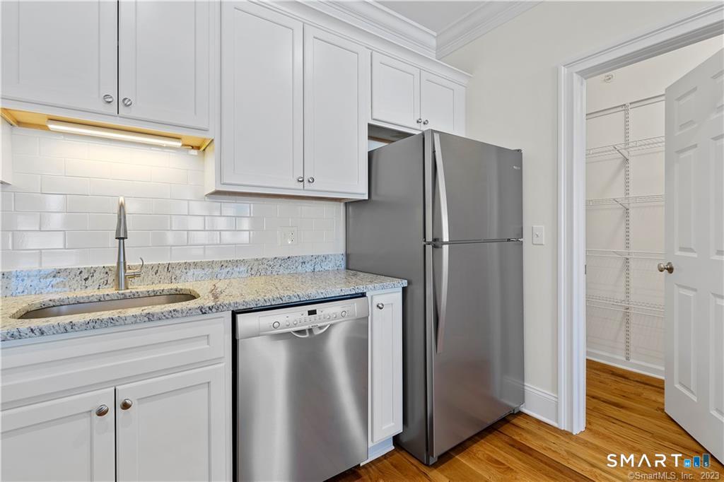 73 W Main Street Clinton CT 06413