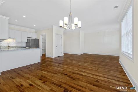 73 W Main Street Clinton CT 06413