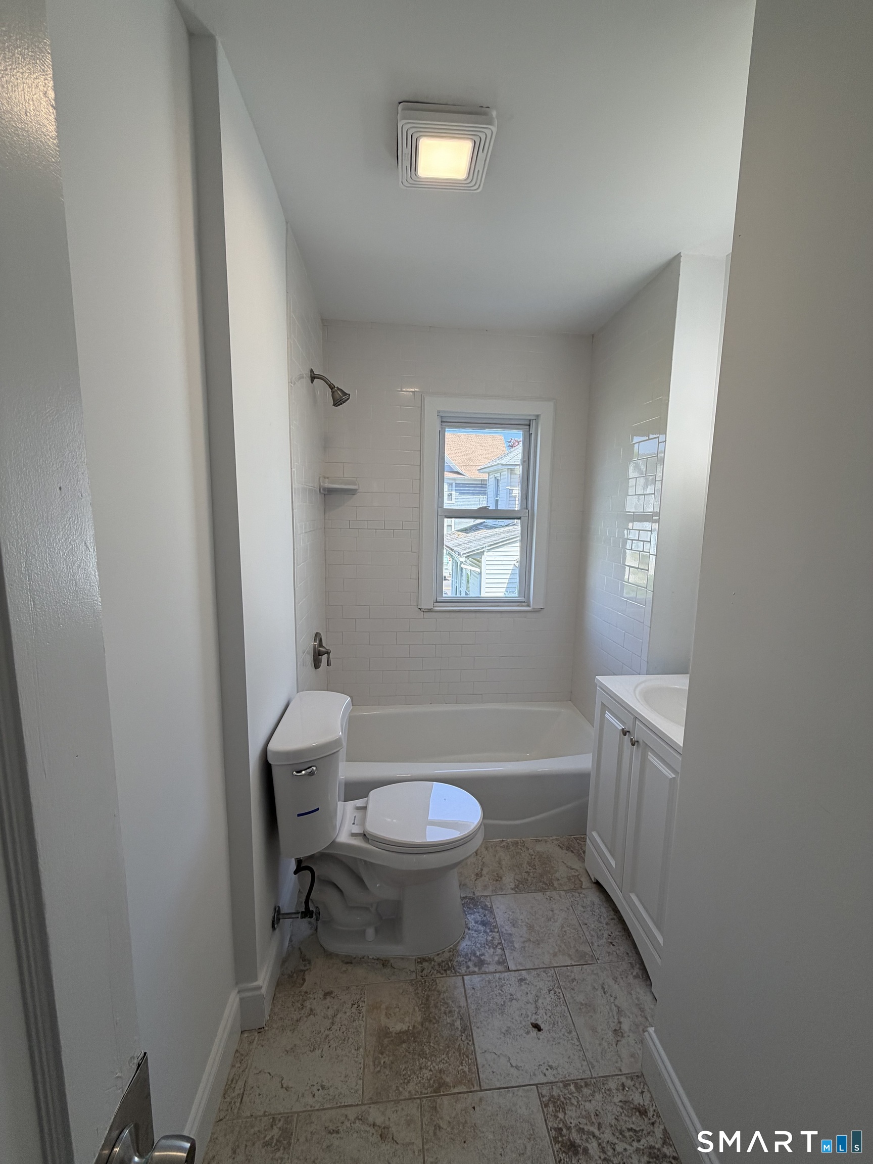 234 Savoy Street Bridgeport CT 06606