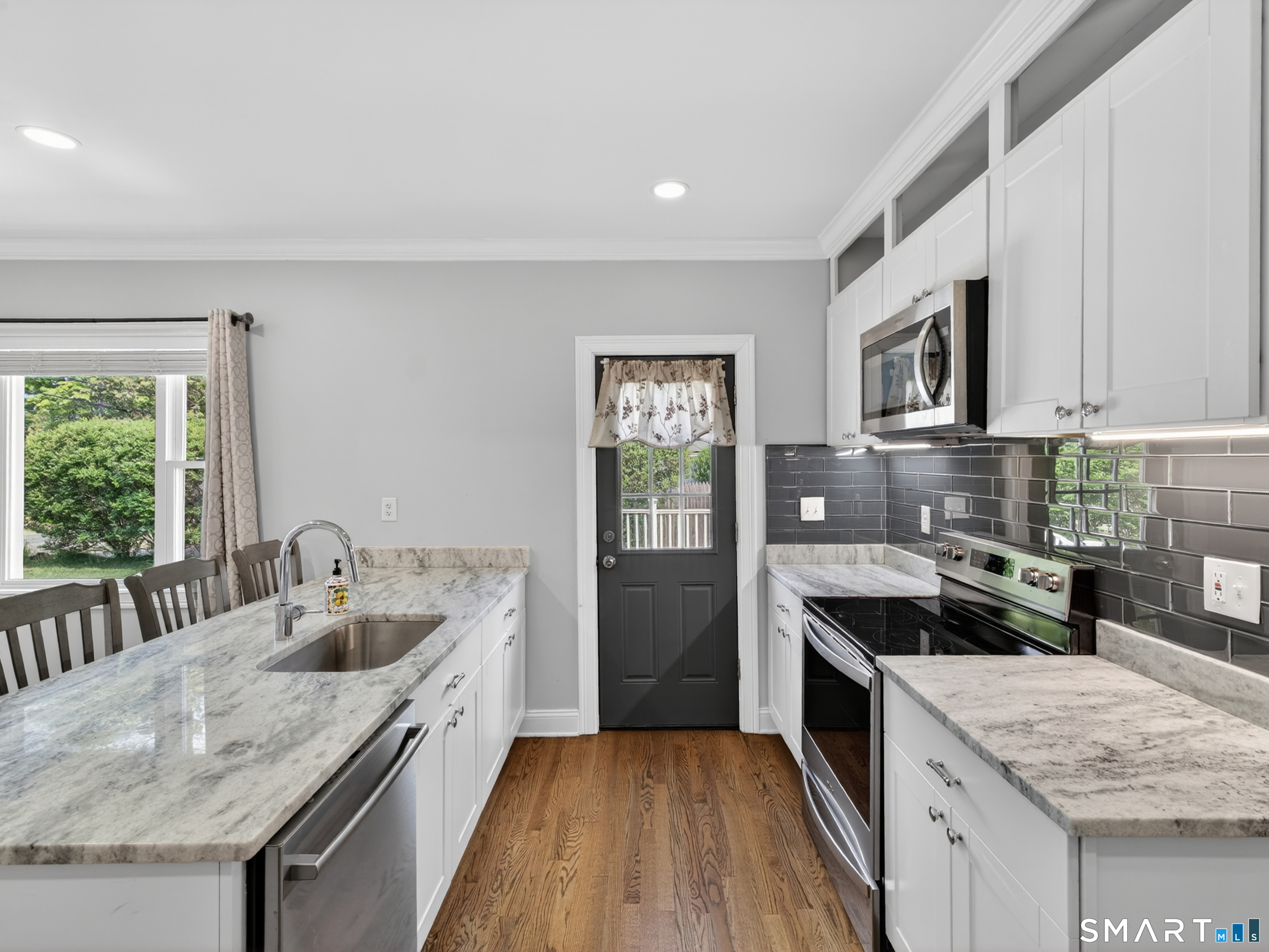 6 Harbor Parkway Clinton CT 06413