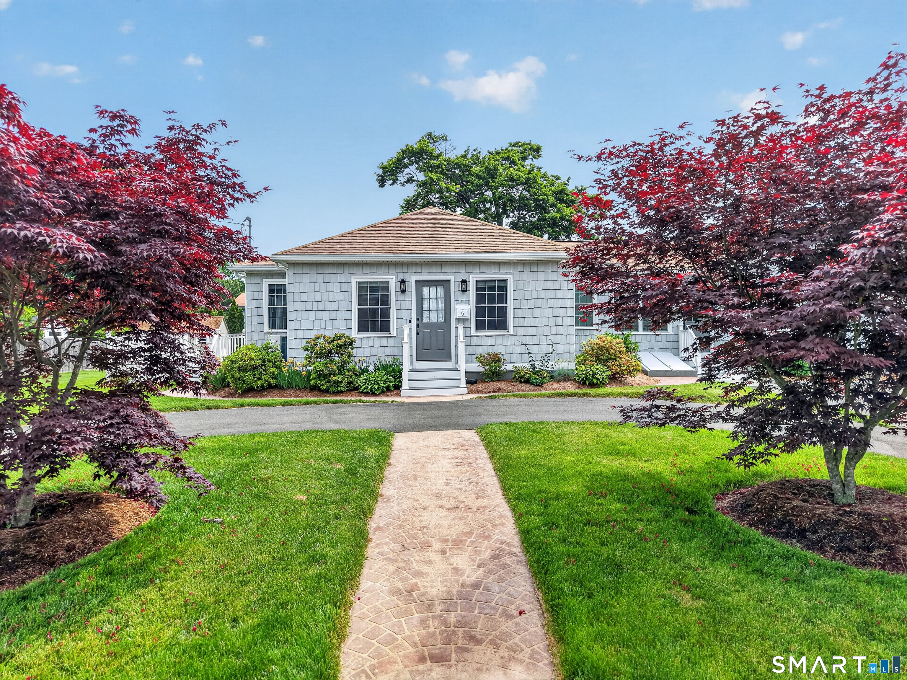 6 Harbor Parkway Clinton CT 06413