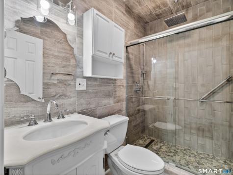 6 Harbor Parkway Clinton CT 06413