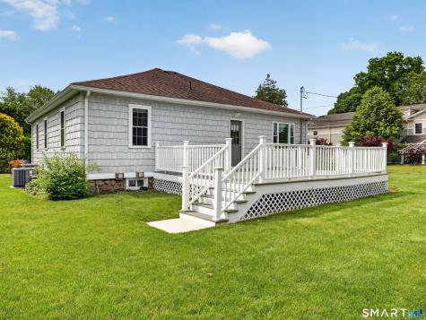 6 Harbor Parkway Clinton CT 06413