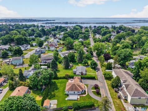 6 Harbor Parkway Clinton CT 06413