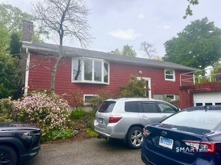 13 Broken Arrow Road Hamden CT 06518