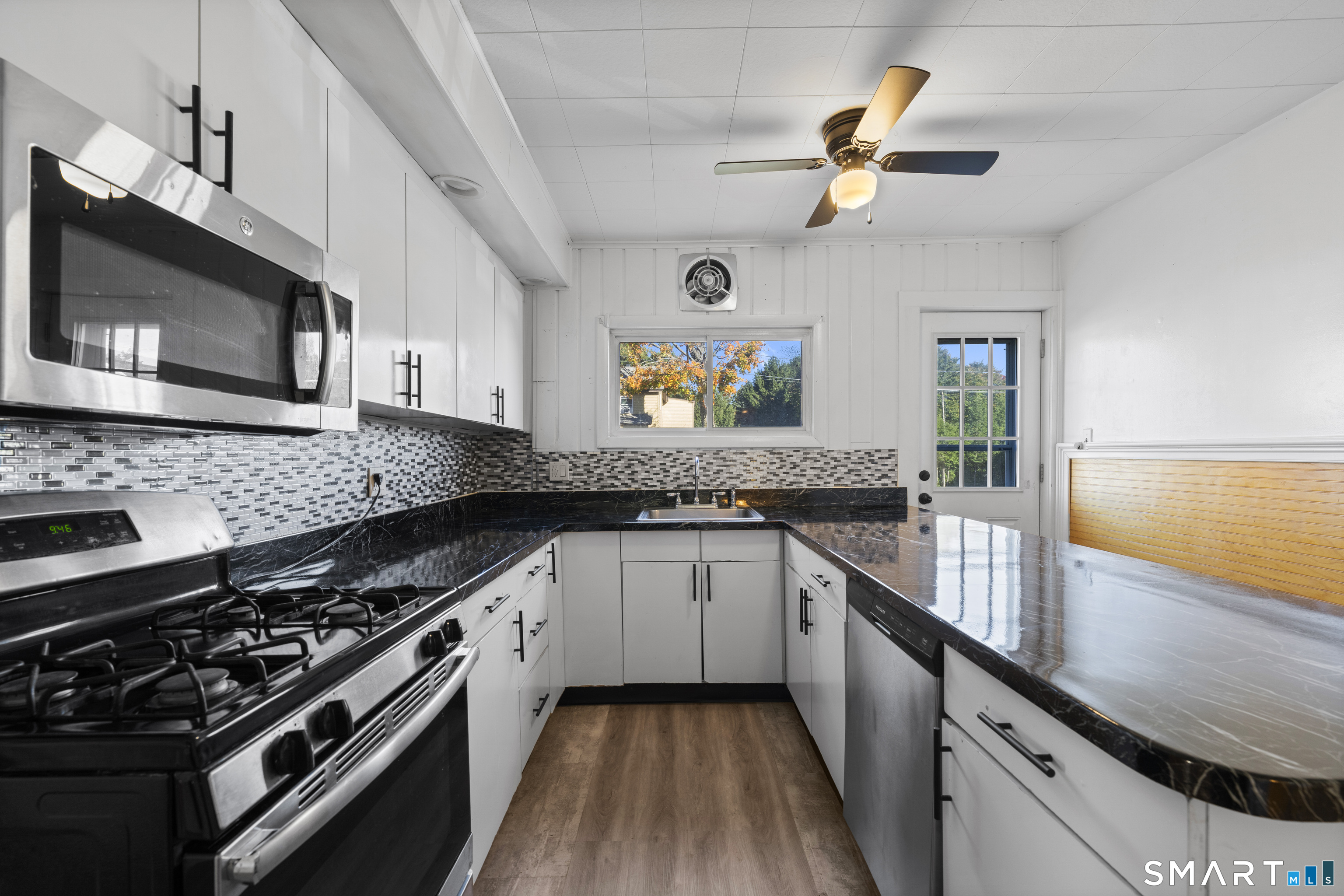146 Woodland Street Manchester CT 06042