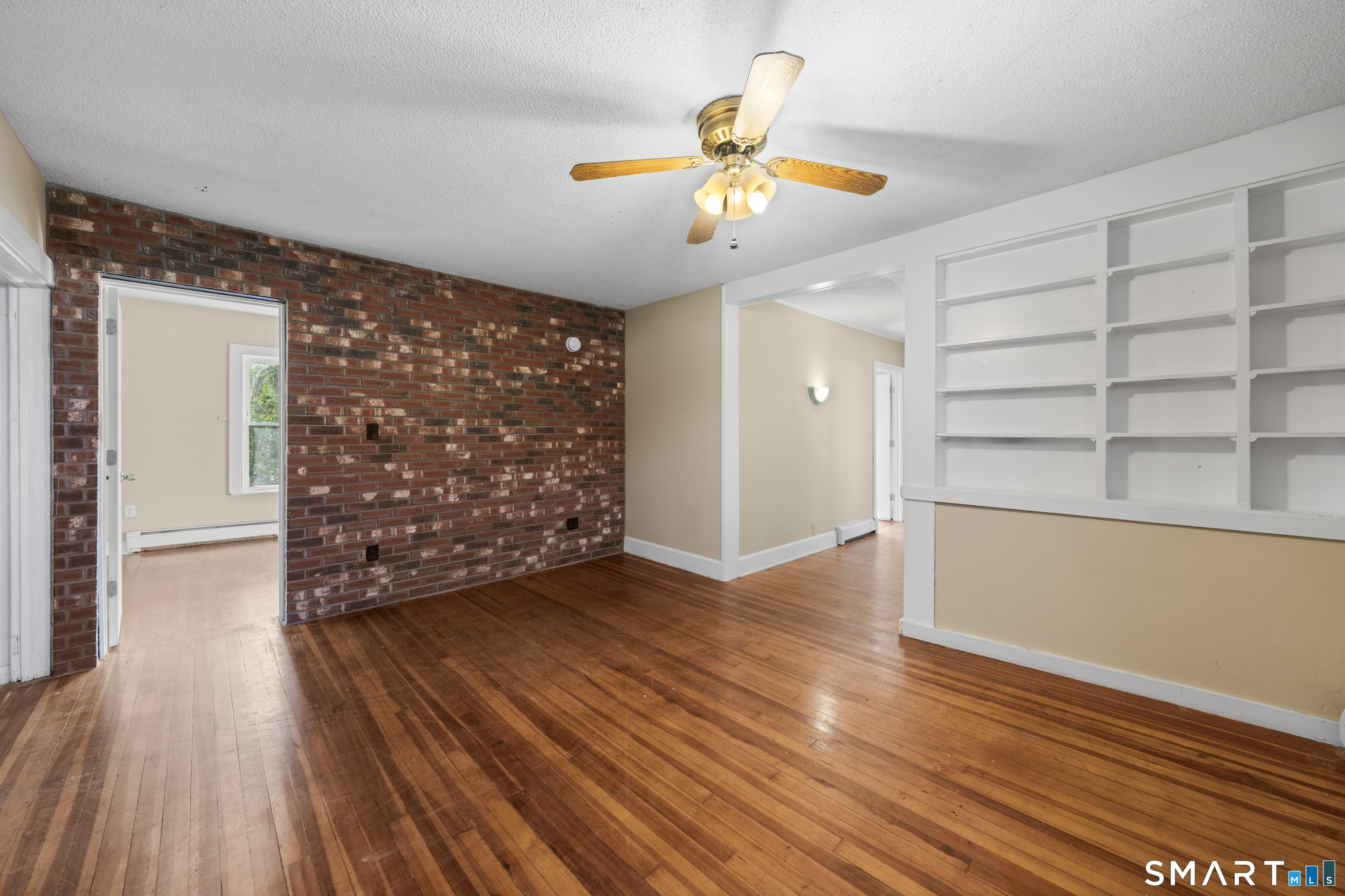 146 Woodland Street Manchester CT 06042